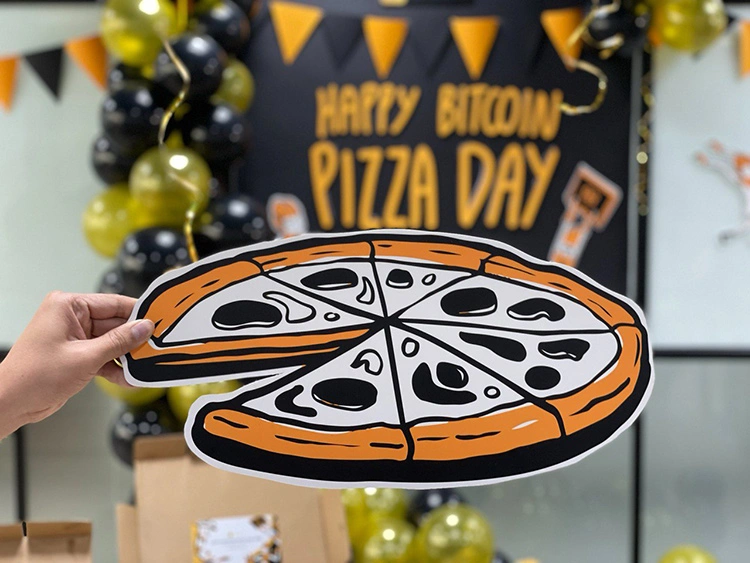 Ảnh chào mừng Bitcoin Pizza Day tại Ninety Eight